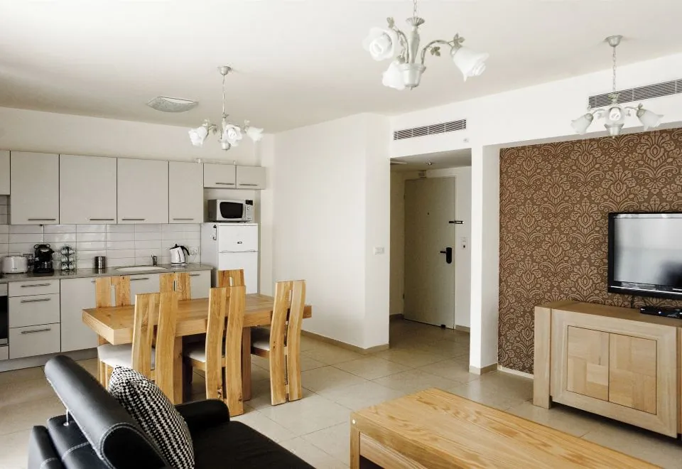Sunshine Suites