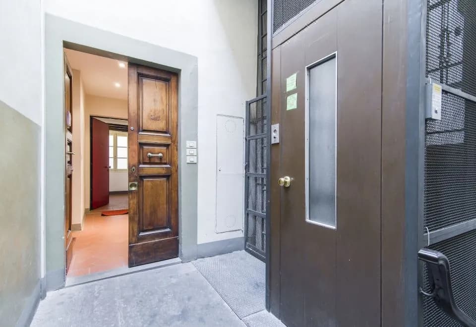 Della Scala Modern Apartment
