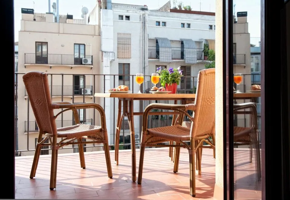 MH Apartments Liceo
