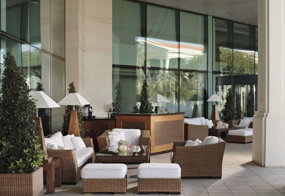 Las Arenas Balneario Resort