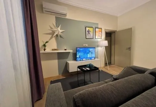 ROJ SUITE