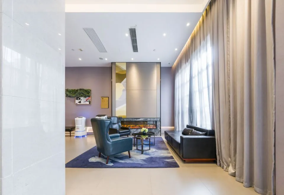 Home Inn Selected(Shanghai North Sichuan Road Baoshan Road subway station store)