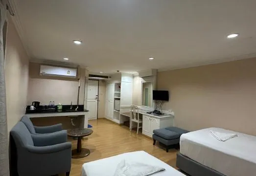 Royal Garden Home Hotel