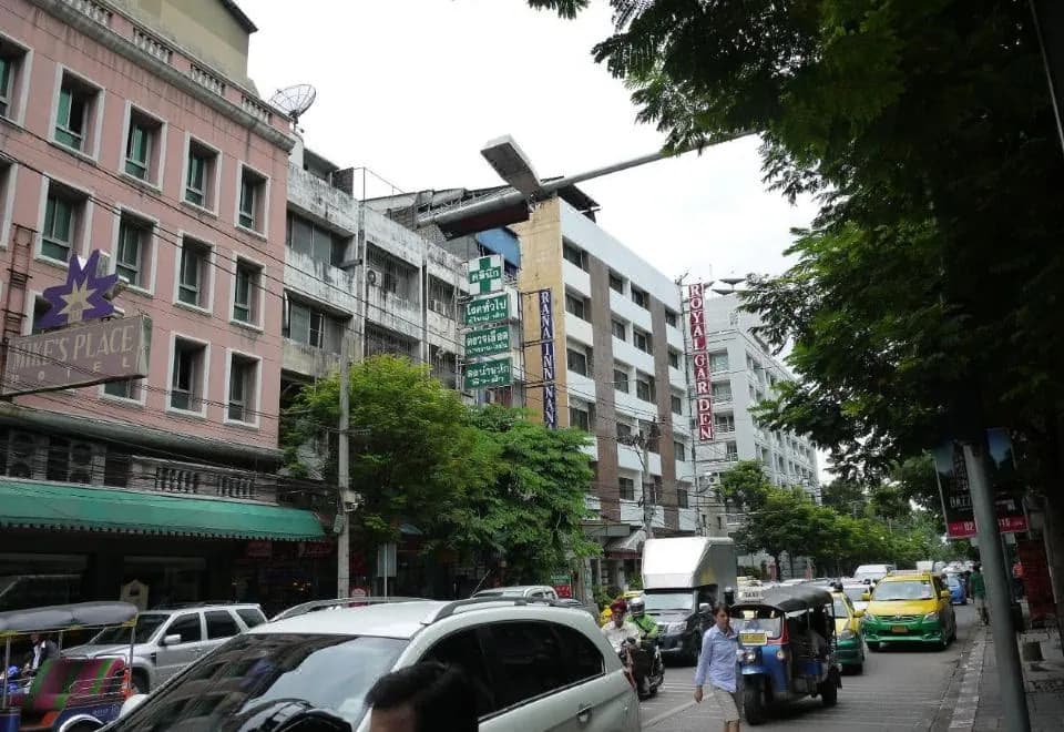 Royal Garden Home Hotel