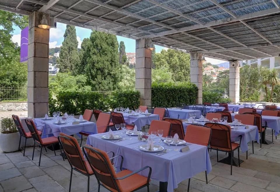 Hotel Komodor