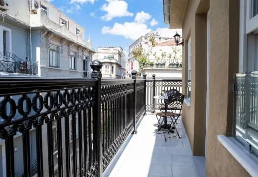 Meroddi Pera Hotel