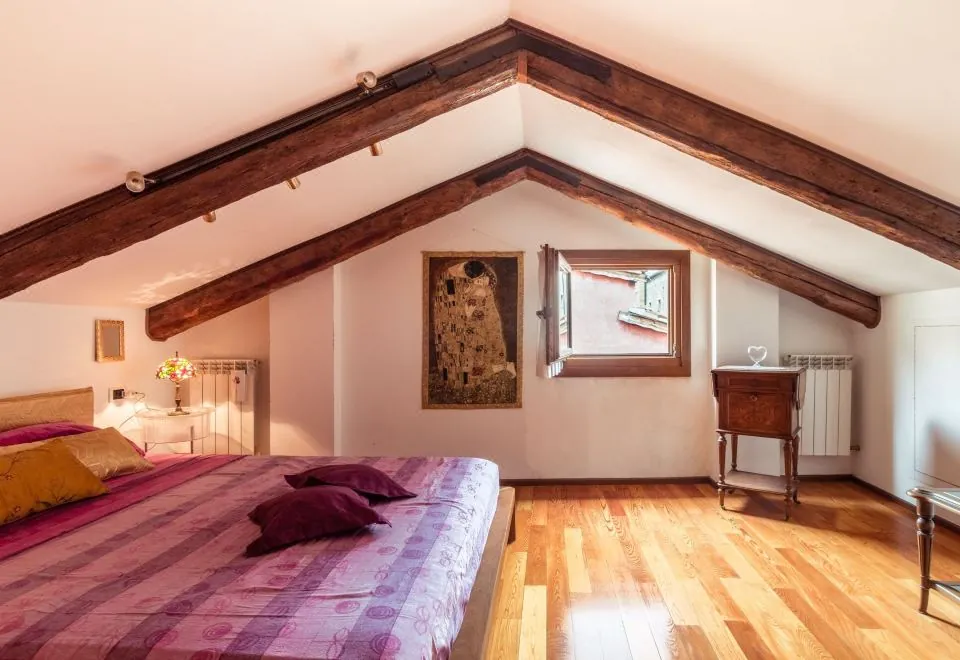 Vivaldi Apartment