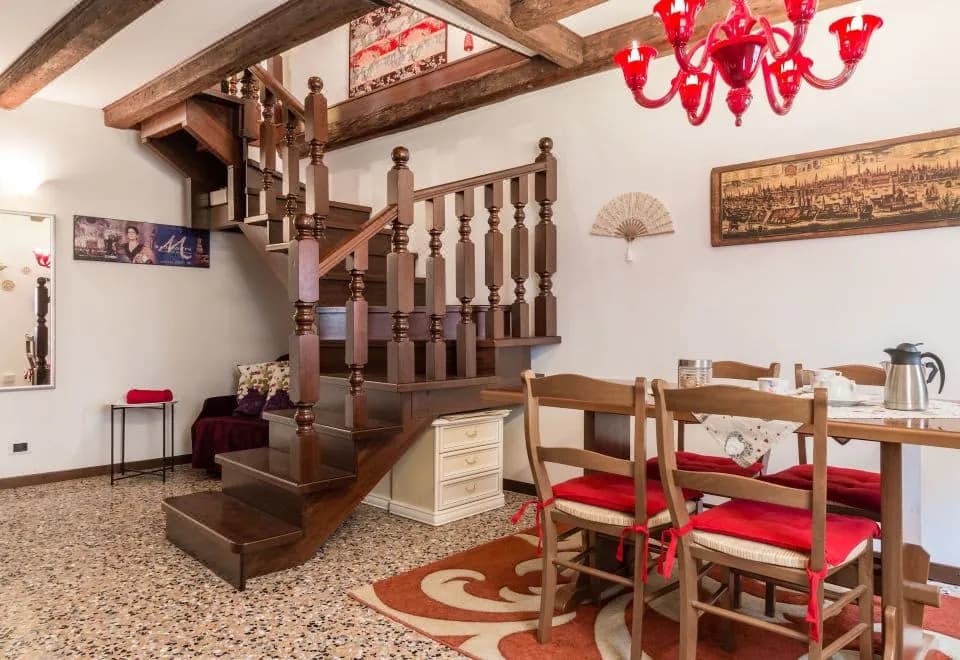 Vivaldi Apartment