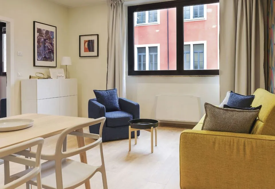 Italianway-Bergonzoli Place