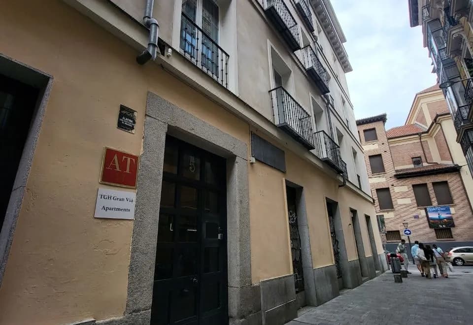 TGH Gran Vía Apartments