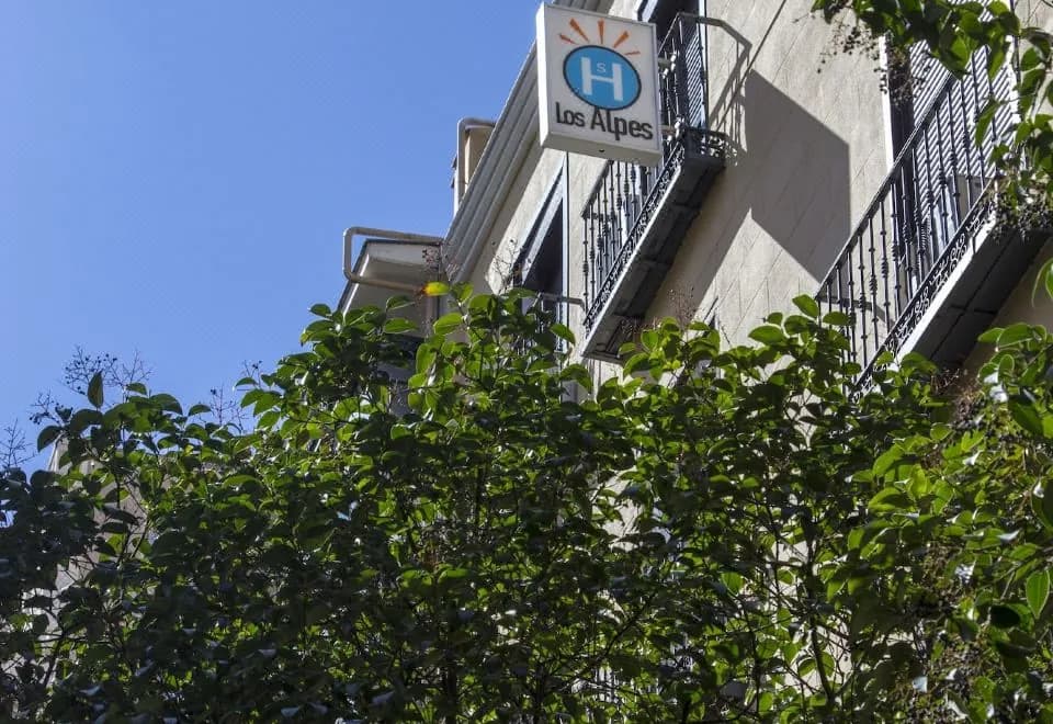 Hostal Los Alpes