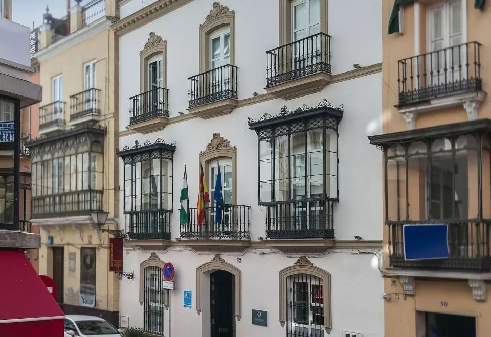 Suites Sevilla Plaza