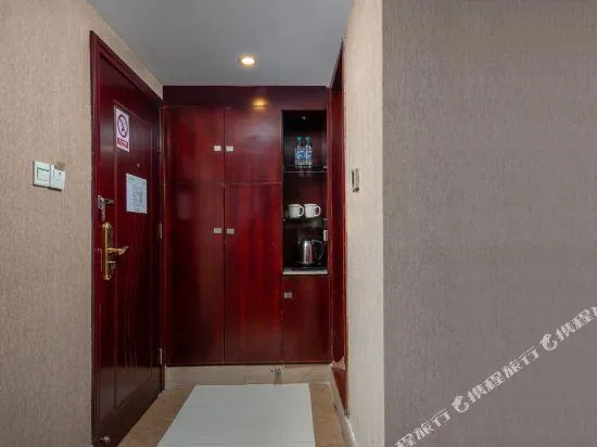 Tianyu Hotel (Guangzhou Zhujiang New Town Wuyangtao Subway Station)