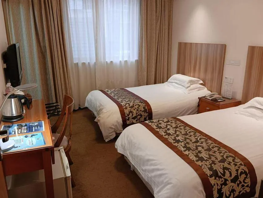 Shanghai Nanquan Hotel (First Department Store Tangqiao Metro Station Branch)