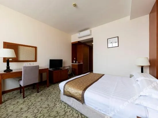 Shanghai Nanquan Hotel (First Department Store Tangqiao Metro Station Branch)