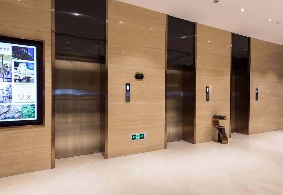 Yitel Premium (Shanghai Jing'an Nanjing West Road)