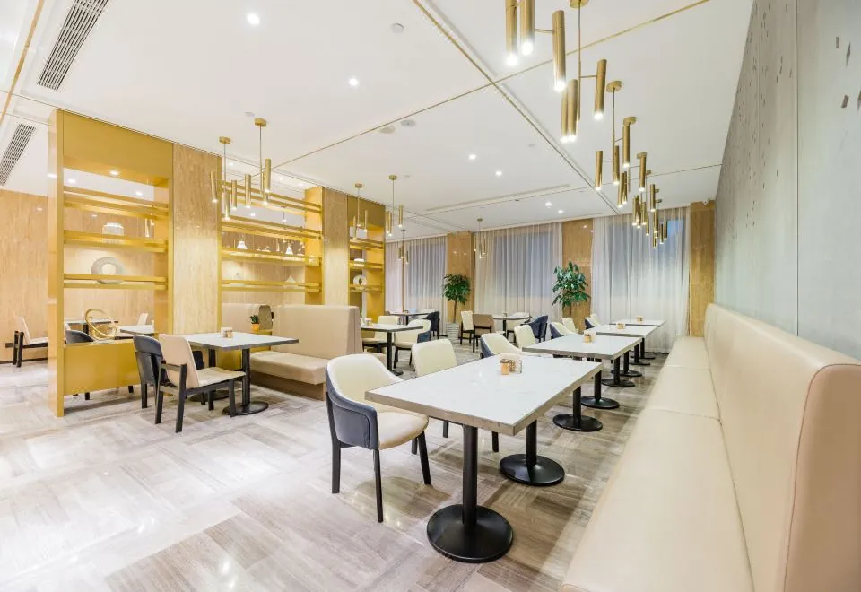 Atour Hotel South Bund