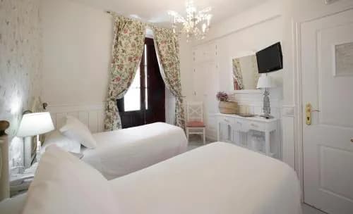 Basic Hotel Puerta de Sevilla