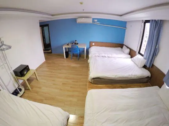 Lazy Gaga Youth Hostel