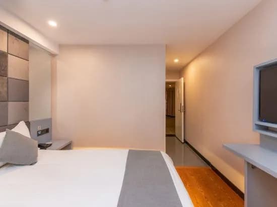 Z Smart Hotel