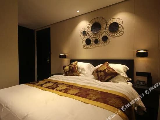 Zhongting Hotel (Shanghai Tongji Hospital Yichuan Road)