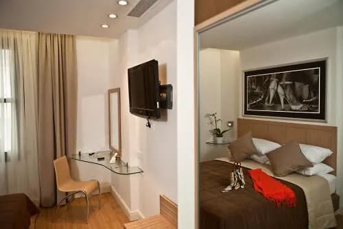 Chic Hotel