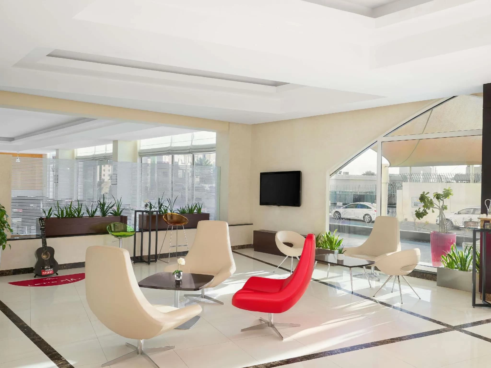 Ibis Muscat