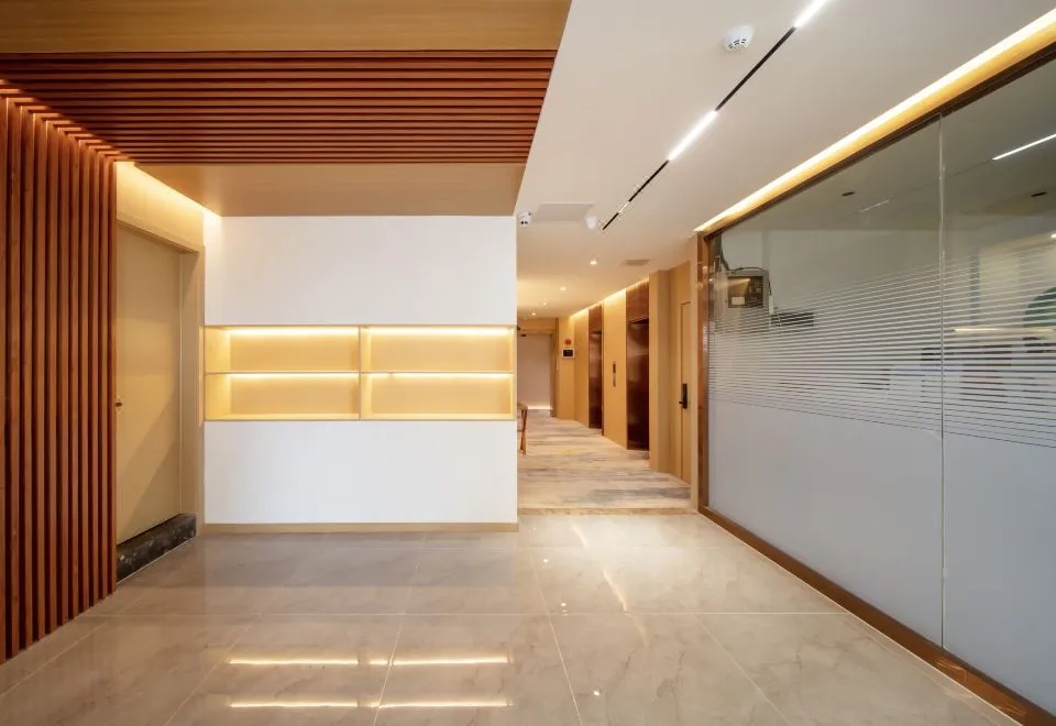 Overhere Light Luxury Hotel (Shanghai Wujiaochang Fudan University)