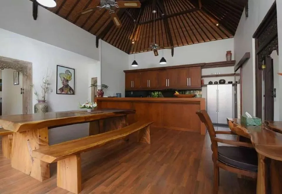 Villa Nesanur - Comfortable & Spacious Beachside Sanur
