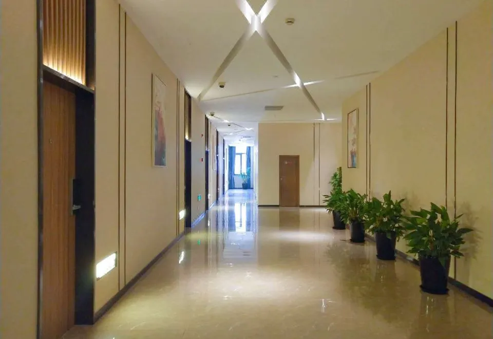 Yinghong Apartment Hotel (Shanghai Jinqiao international store)