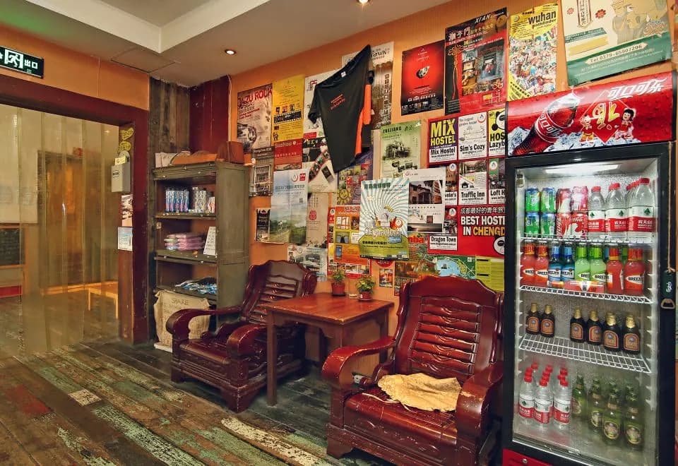 Blue Mountain Youth Hostel (Shanghai Luwan)