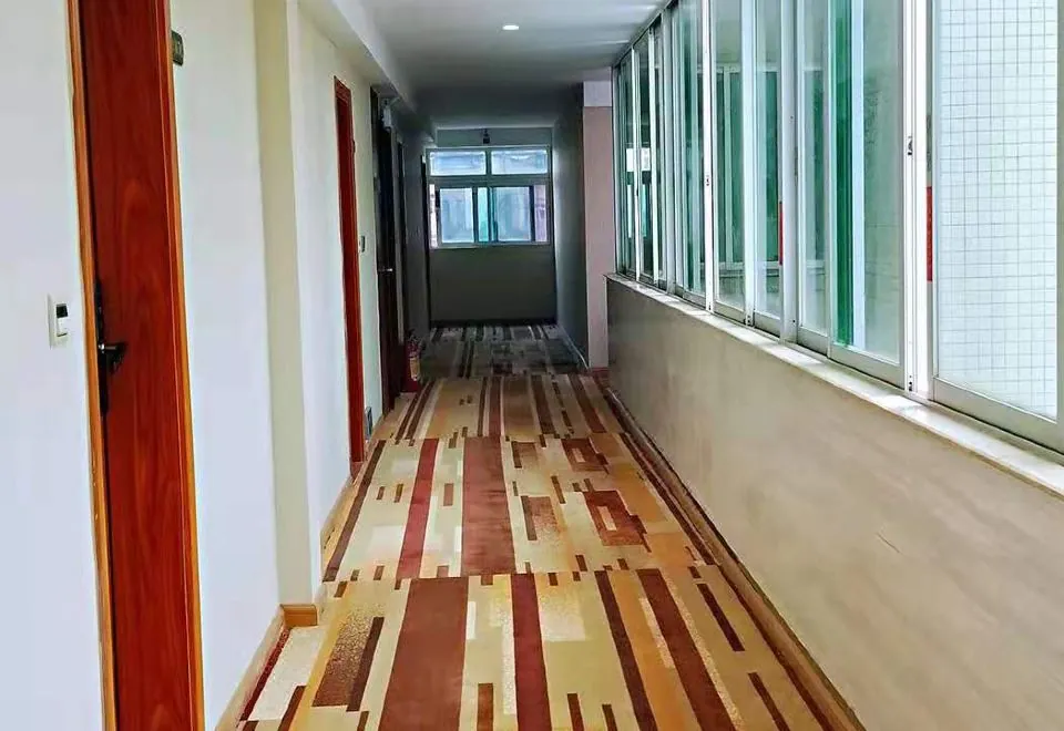 Lianhai Business Hotel