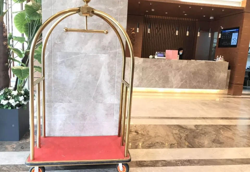 Yitel Collection (Shanghai Lancun Road Metro Station)