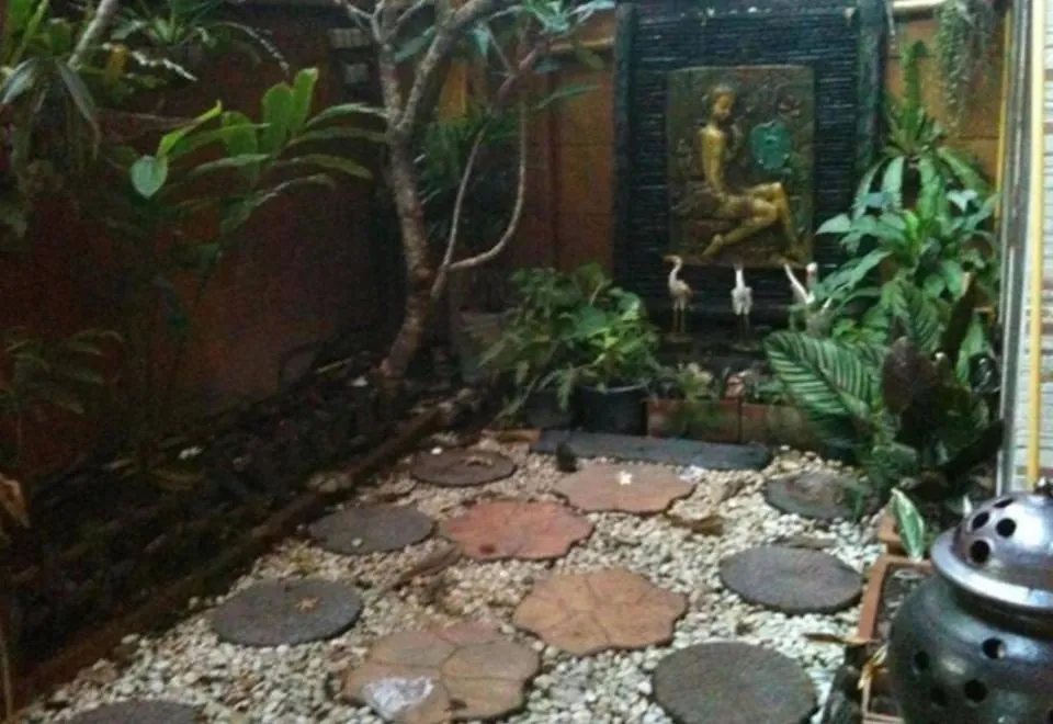 Kaya Place