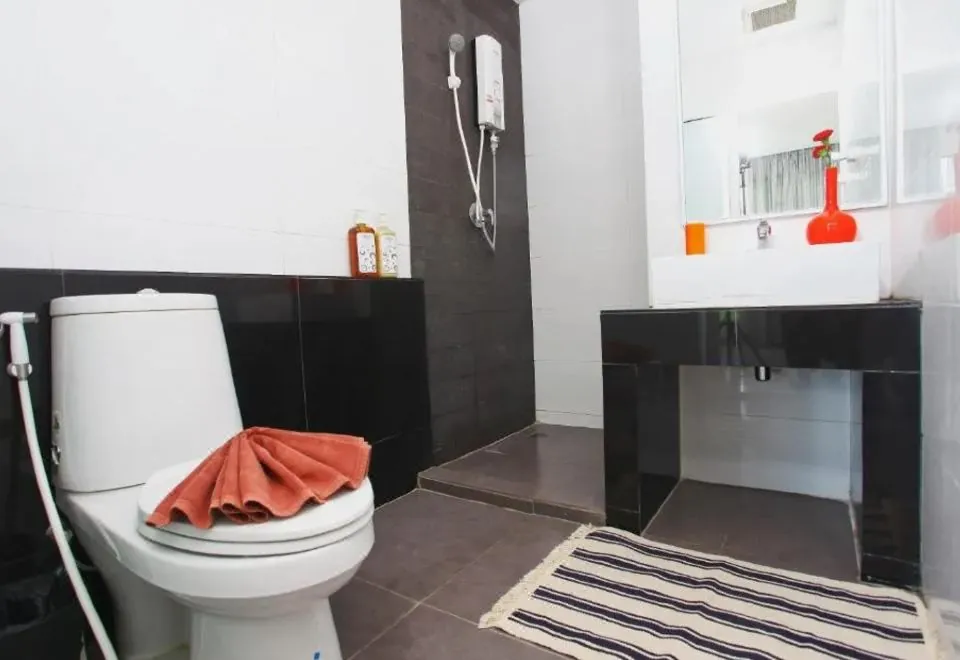 Leenova Hotel