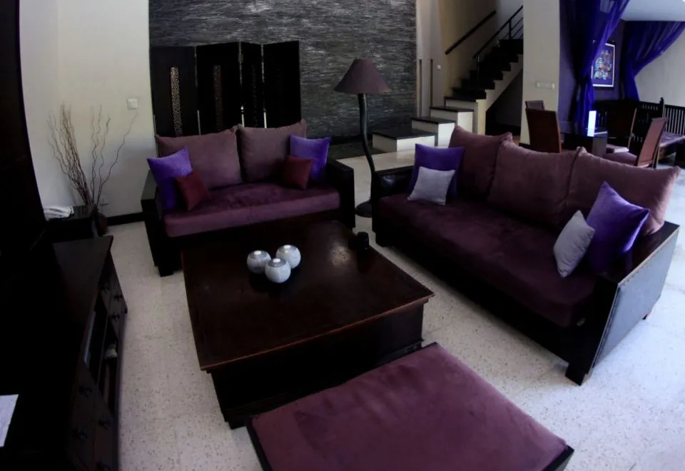 Alam Warna Villa
