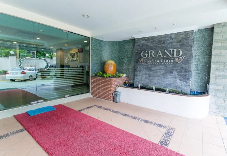 Grandprapa Place