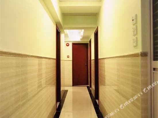 Star light hotel