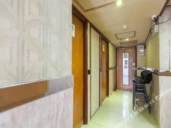 Royal Capital Hotel (West Kowloon Station )