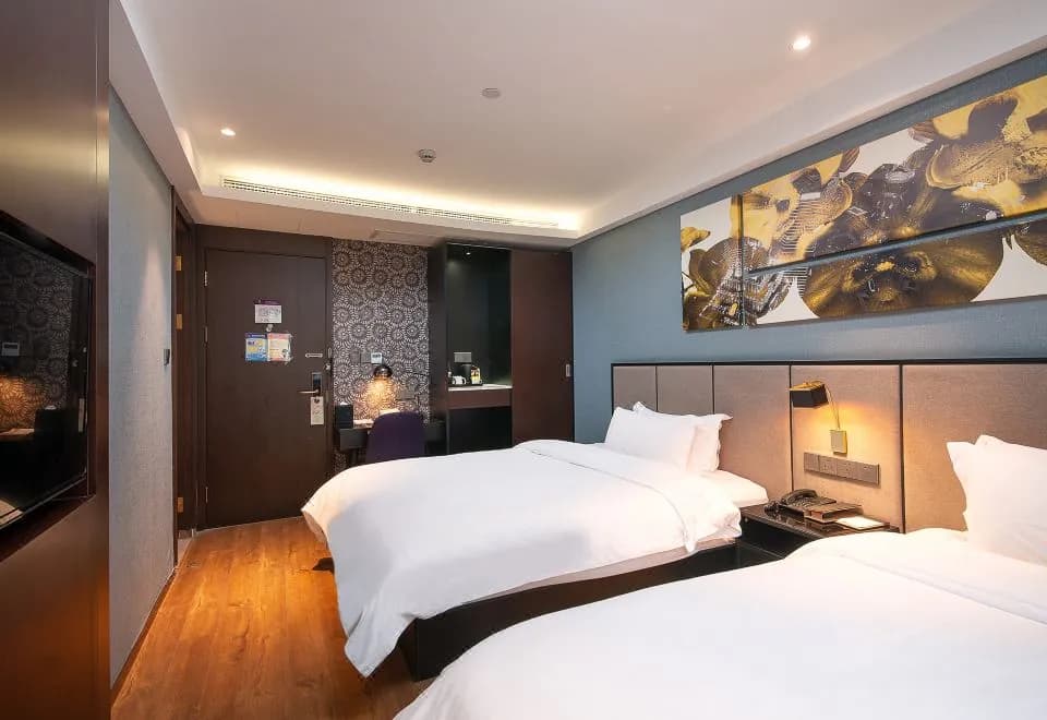 Yitel Trend (Shanghai Pudong Lujiazui Nextage)