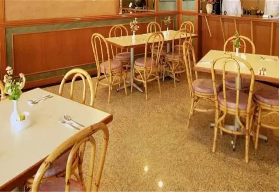 First Business Inn