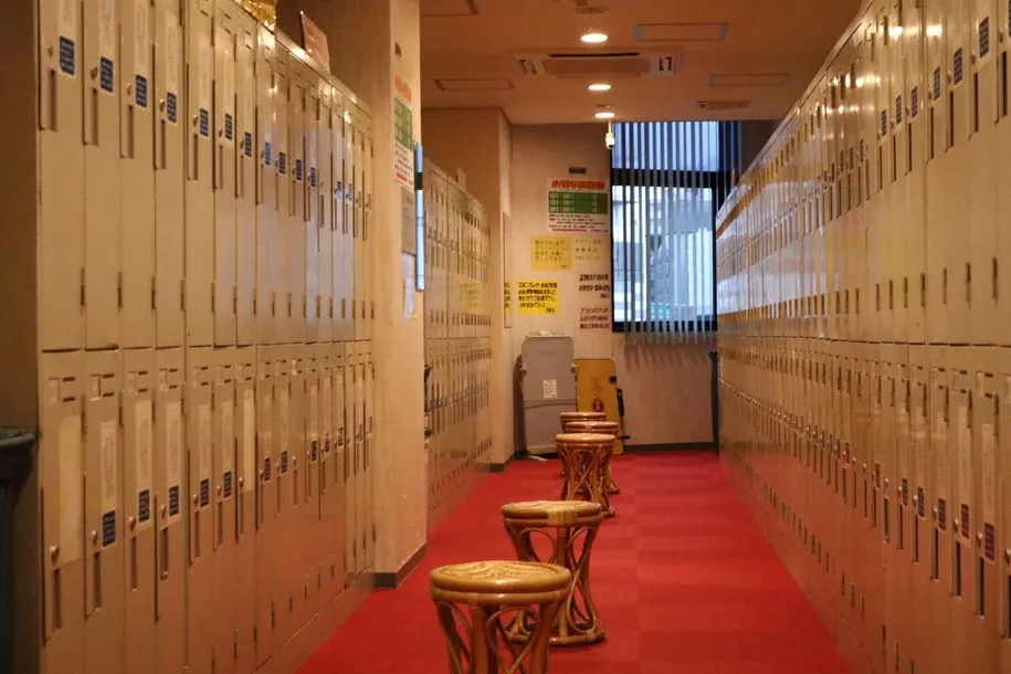 Capsule Inn Otsuka - Caters to Men