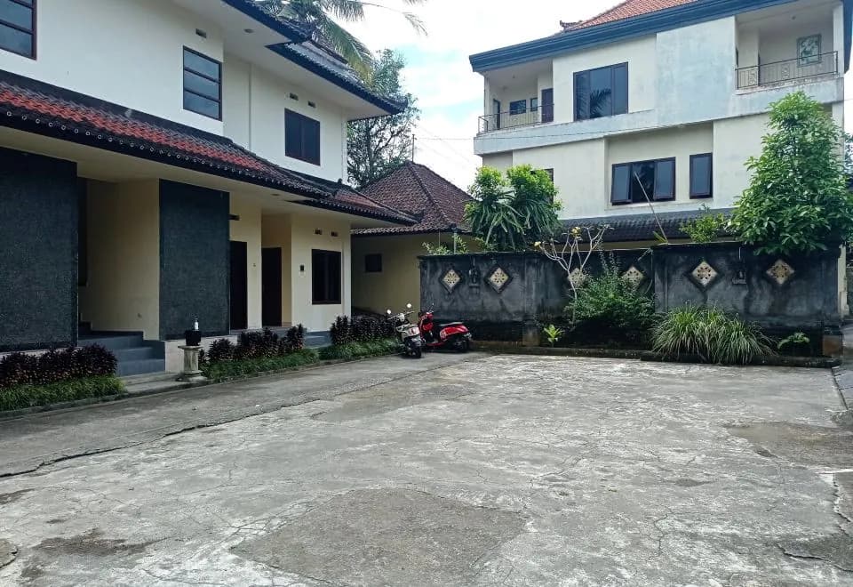 Hotel Mawar Sari Mitra RedDoorz