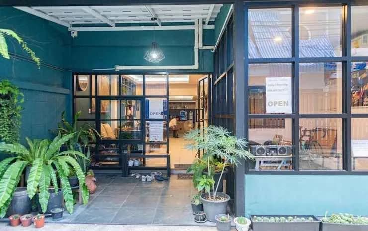 Asok Montri Hostel