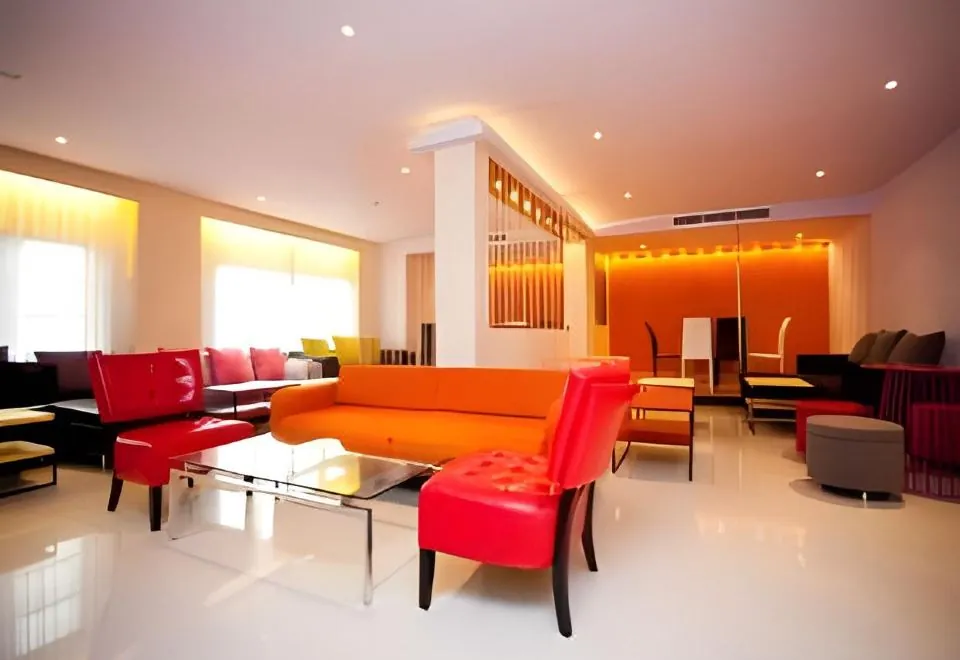 Siam Paradise Entertainment Complex