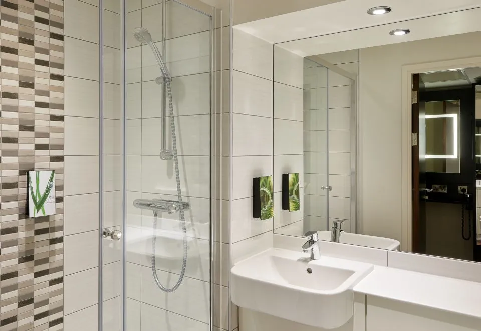Premier Inn Edinburgh City Centre (Lauriston Place)