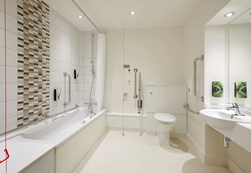 Premier Inn Edinburgh City Centre (Lauriston Place)