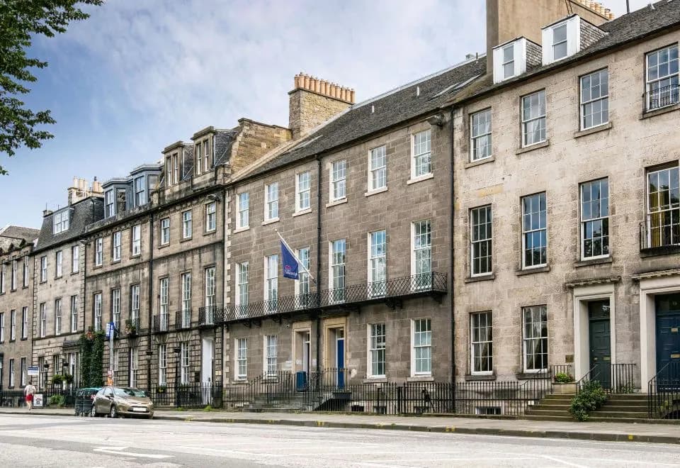 Travelodge Edinburgh Central Queen Street