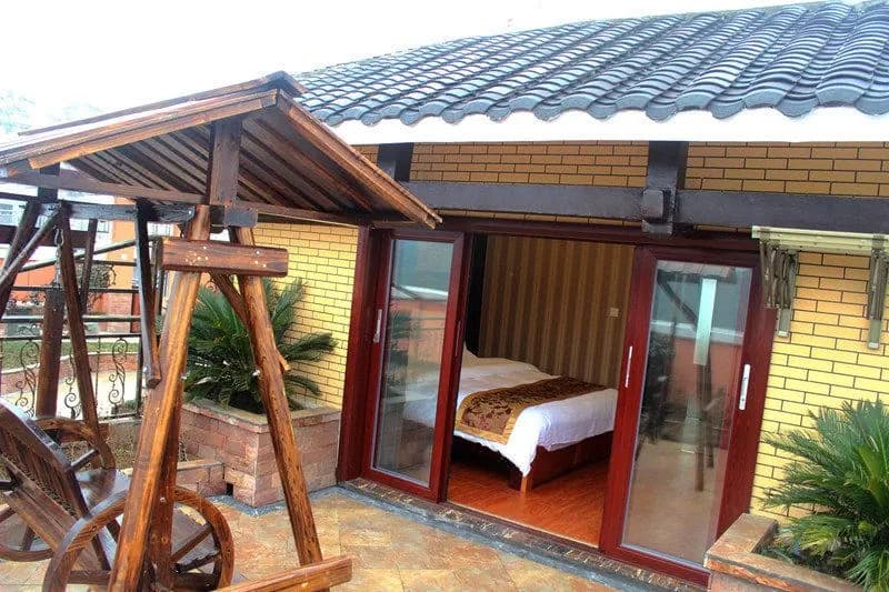 Tianmen Business Hotel