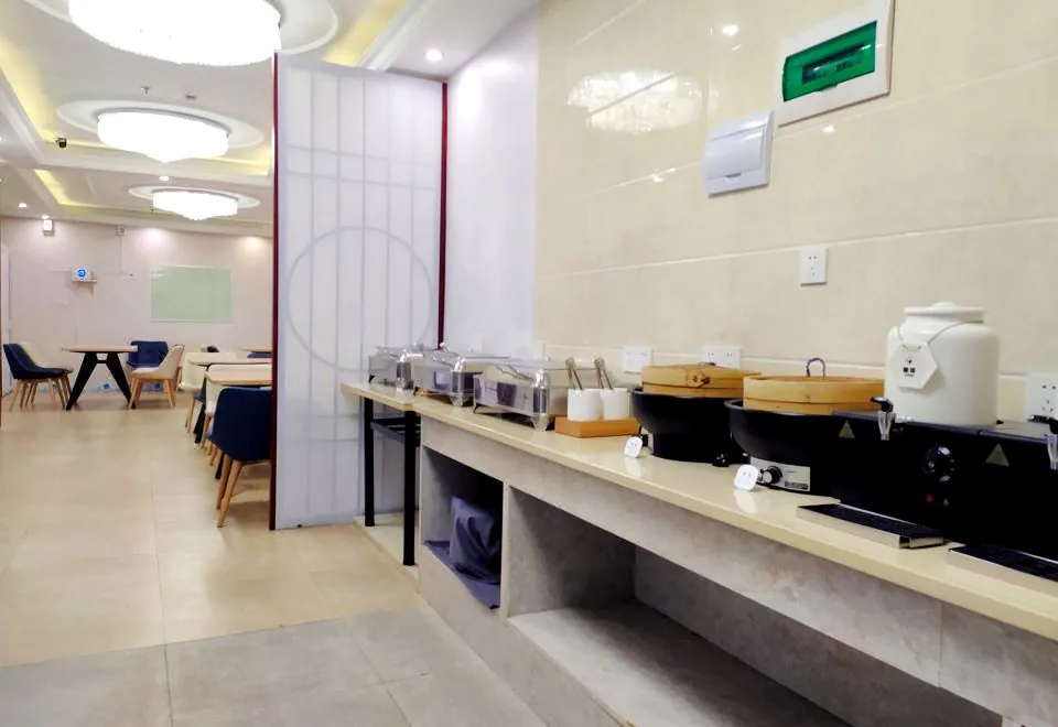 Hanting Hotel (Shanghai Lujiazui Zhangyang Road)